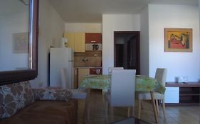 Apartmani Mw , Zuti Apartman